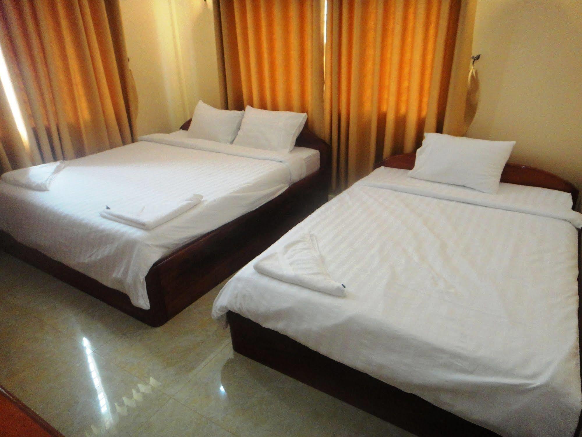 Ly Mengly Guesthouse Kampot Exterior photo