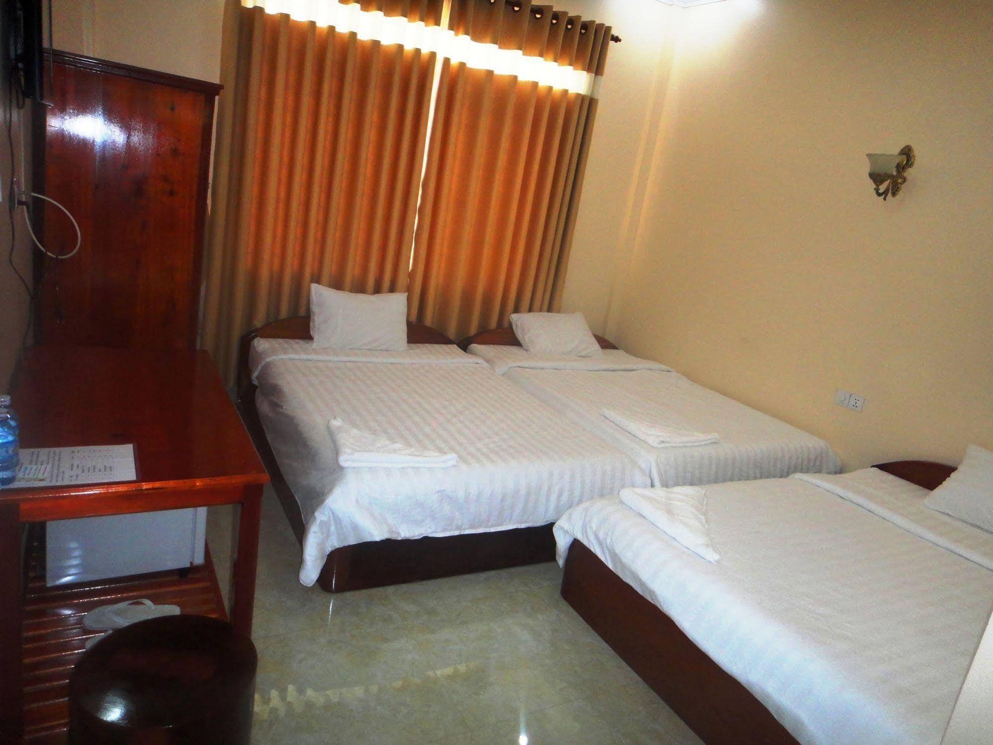Ly Mengly Guesthouse Kampot Exterior photo