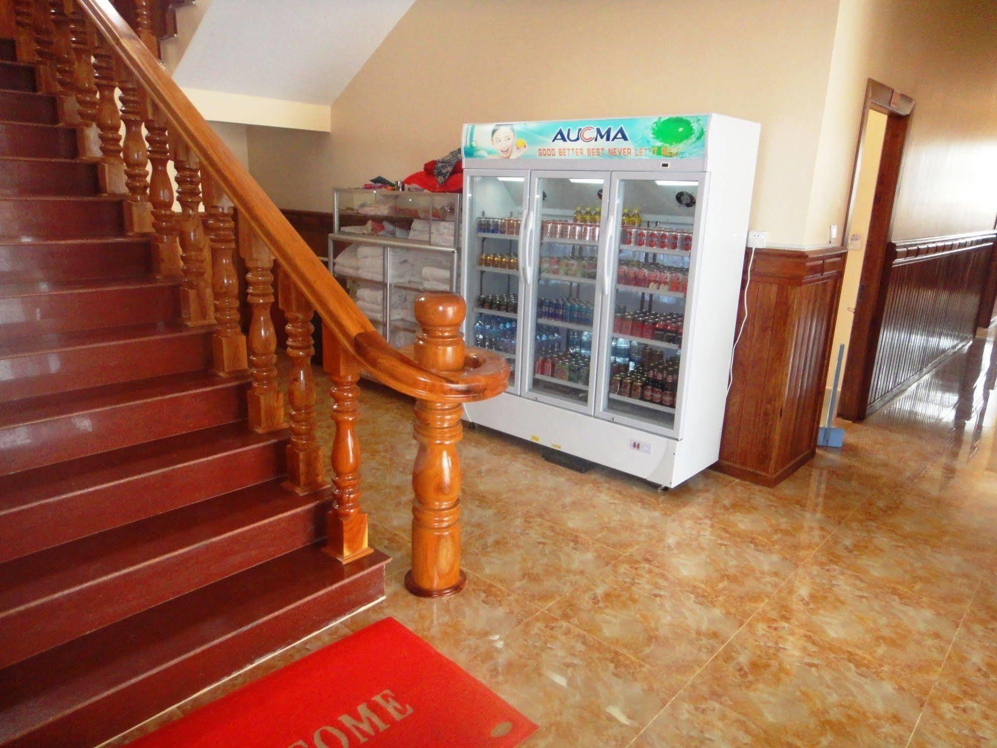Ly Mengly Guesthouse Kampot Exterior photo
