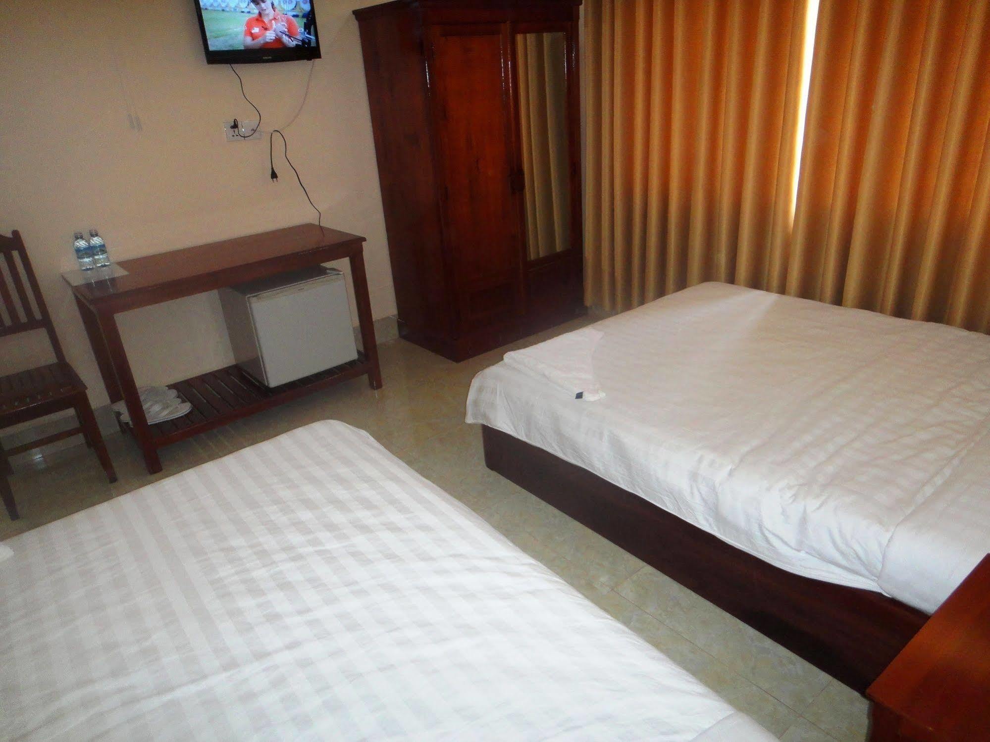 Ly Mengly Guesthouse Kampot Exterior photo